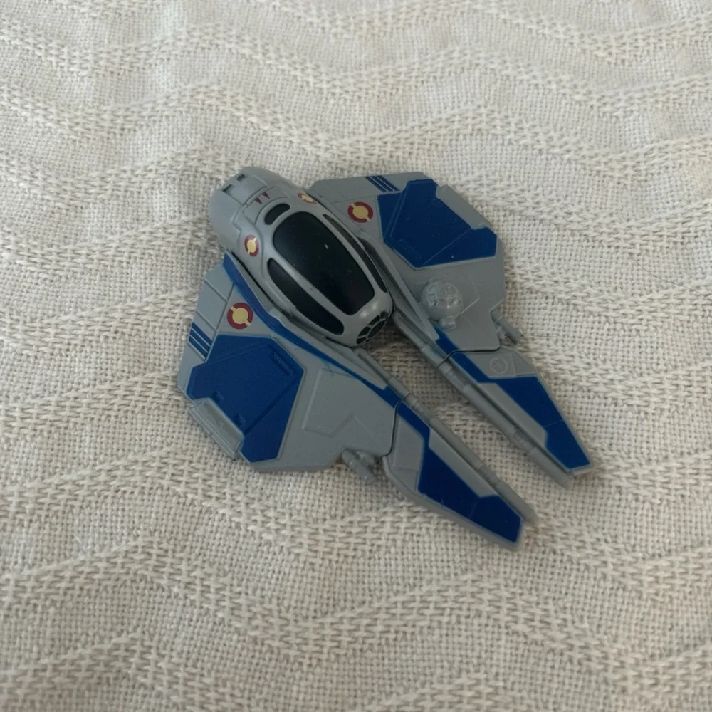 Hot Wheels CGW65 Star Wars Obi-Wan Kenobi Diecast Jedi Starfighter Ship